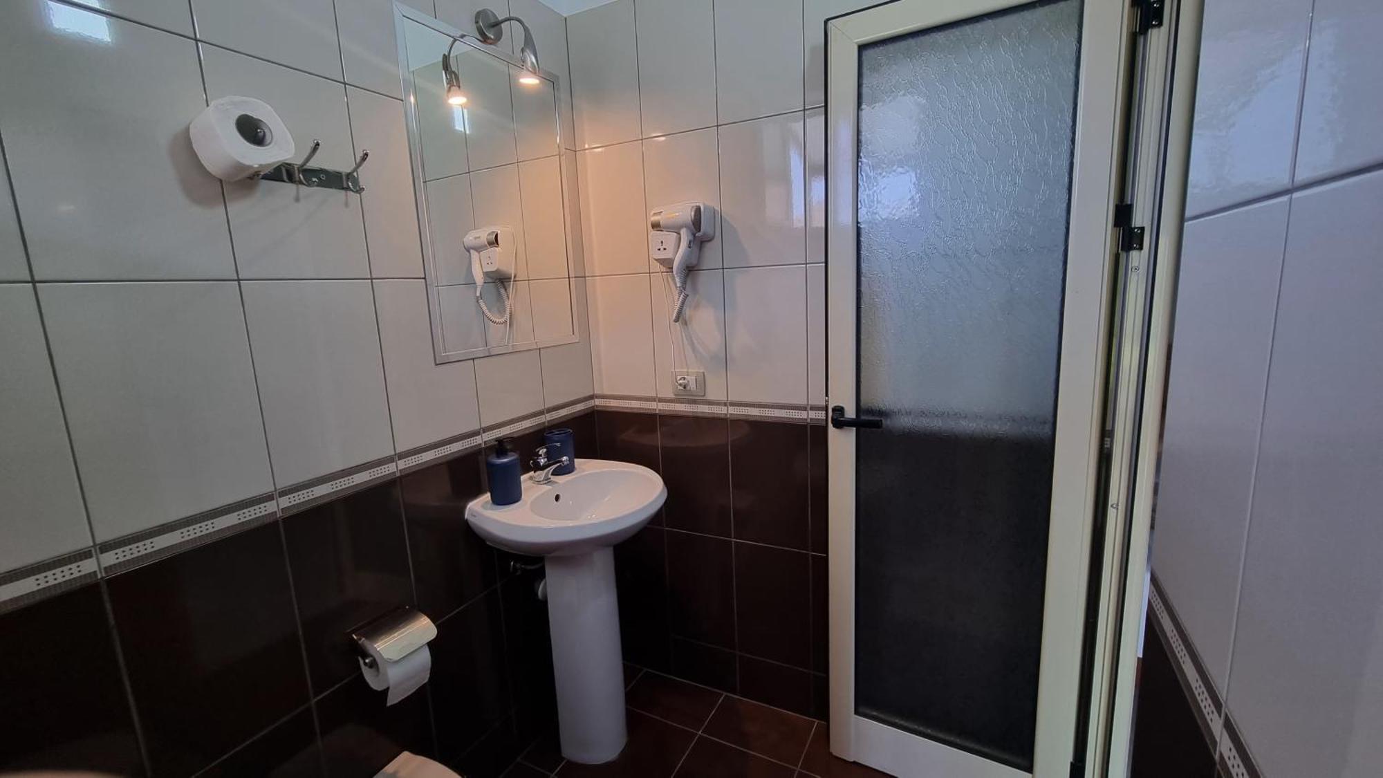 Anmaor Hotell Qeparo Exteriör bild